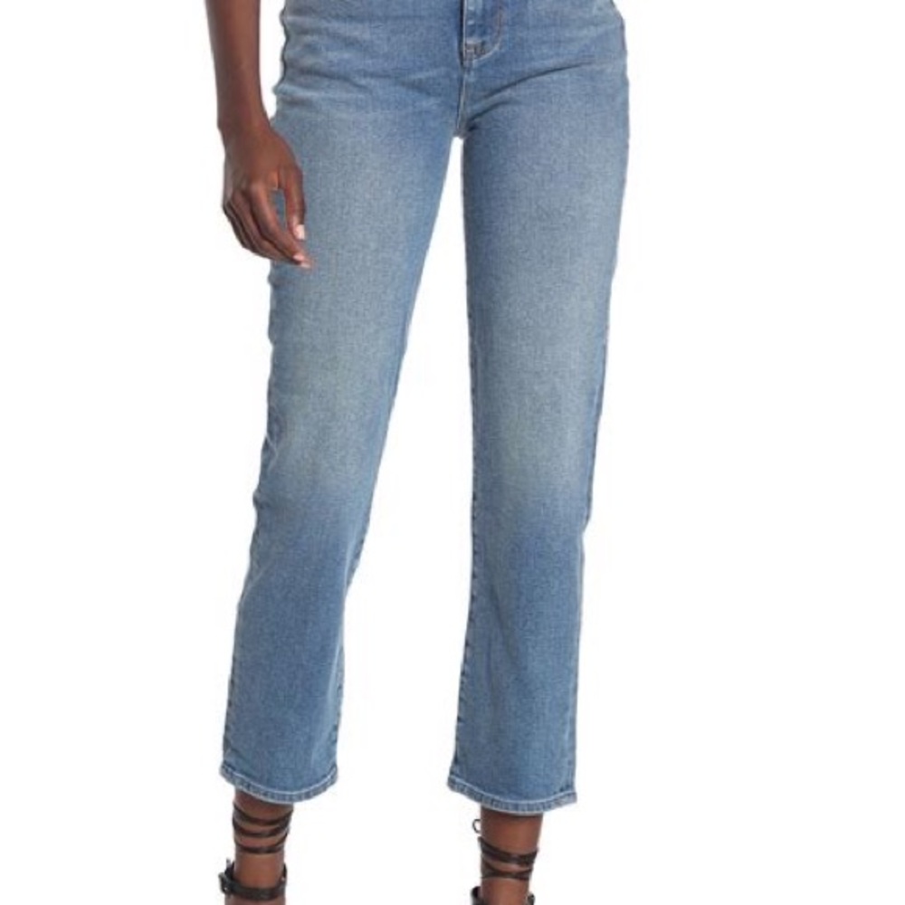 Cute Hudson Zoey High rise Jeans.